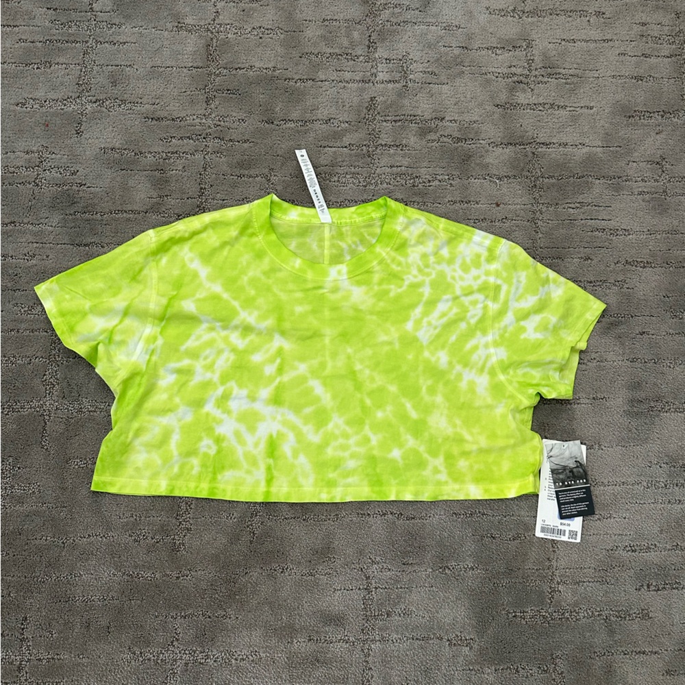 Lululemon crop top